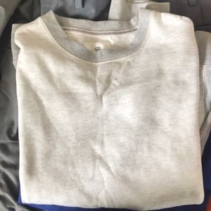 Men’s express sweater small
